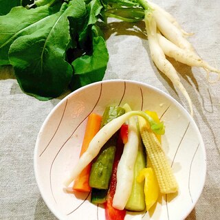 つららラディッシュとカラフル野菜のピクルス